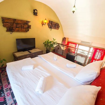 Cozy Studio Apartment Next To The Old Bridge Mostar Bagian luar foto