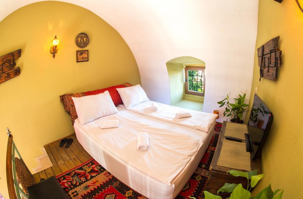 Cozy Studio Apartment Next To The Old Bridge Mostar Bagian luar foto