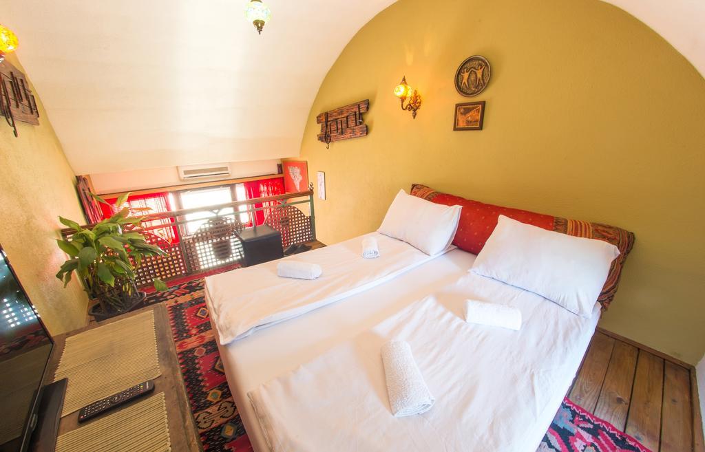 Cozy Studio Apartment Next To The Old Bridge Mostar Bagian luar foto